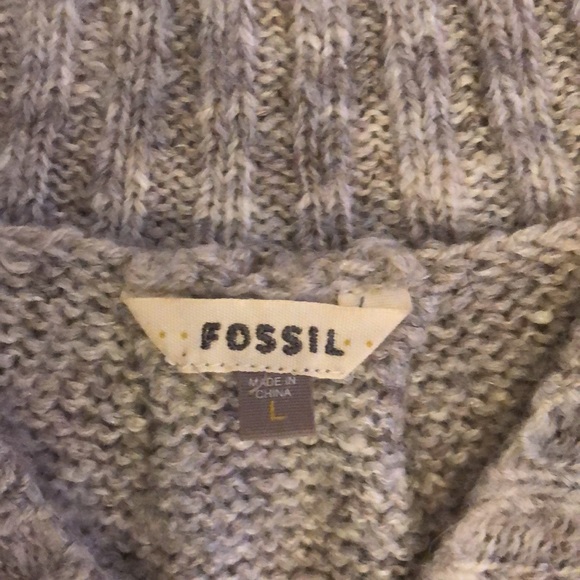 Never worn. Fossil V-neck Sweaterdress. Size Large. Perfect for winter - Picture 3 of 5